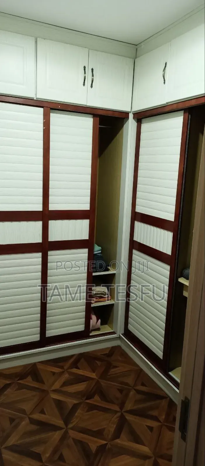 6bdrm House in Hayat Compound, Bole for sale