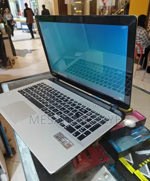 Laptop Toshiba Satellite C55 4GB Intel Core I5 HDD 500GB
