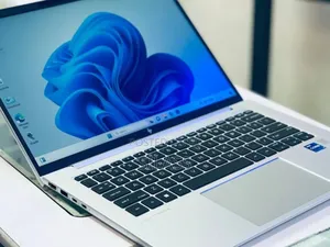 New Laptop HP EliteBook 840 G9 16GB Intel Core I5 SSD 512GB