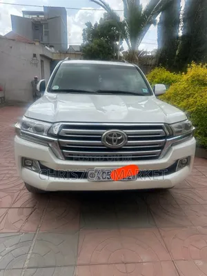 Photo - Toyota Land Cruiser 4.5 V8 GXR 2019 White