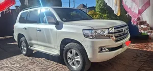 Toyota Land Cruiser 4.5 V8 GXR 2019 White