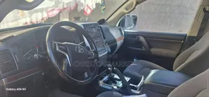 Toyota Land Cruiser 4.5 V8 GXR 2019 White