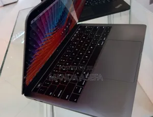 New Laptop Apple MacBook Pro 2018 8GB Intel Core I5 SSD 512GB