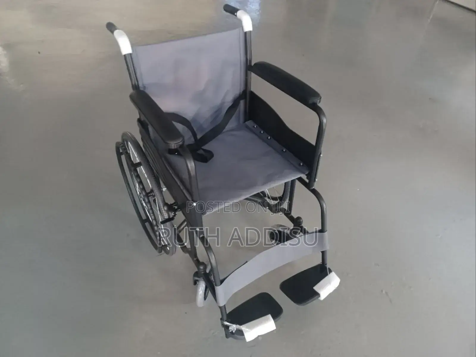 ባለ ቀበቶ Wheelchair