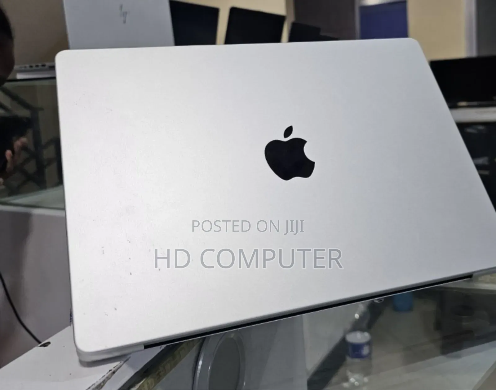 New Apple MacBook Pro 2023 M3 Max 14-Inch 8GB Apple M3 Pro SSD 512GB