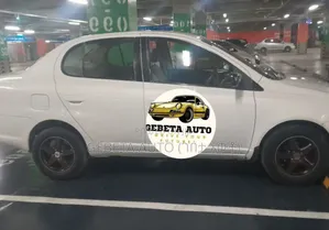 Toyota Platz 2001 White