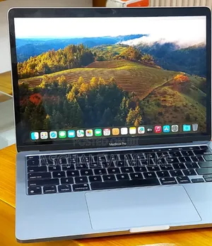 Photo - New Laptop Apple MacBook Pro 2022 M2 8GB Apple M2 SSD 256GB