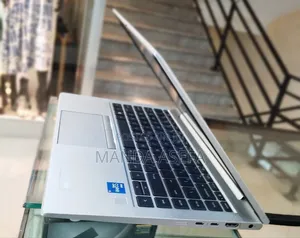 New Laptop HP EliteBook 840 G8 16GB Intel Core I5 SSD 512GB
