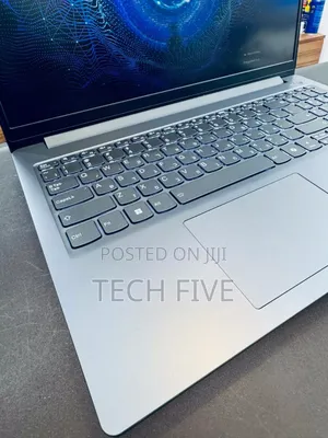 New Laptop Lenovo LOQ 15ARP9 16GB Intel Core I7 SSD 1T