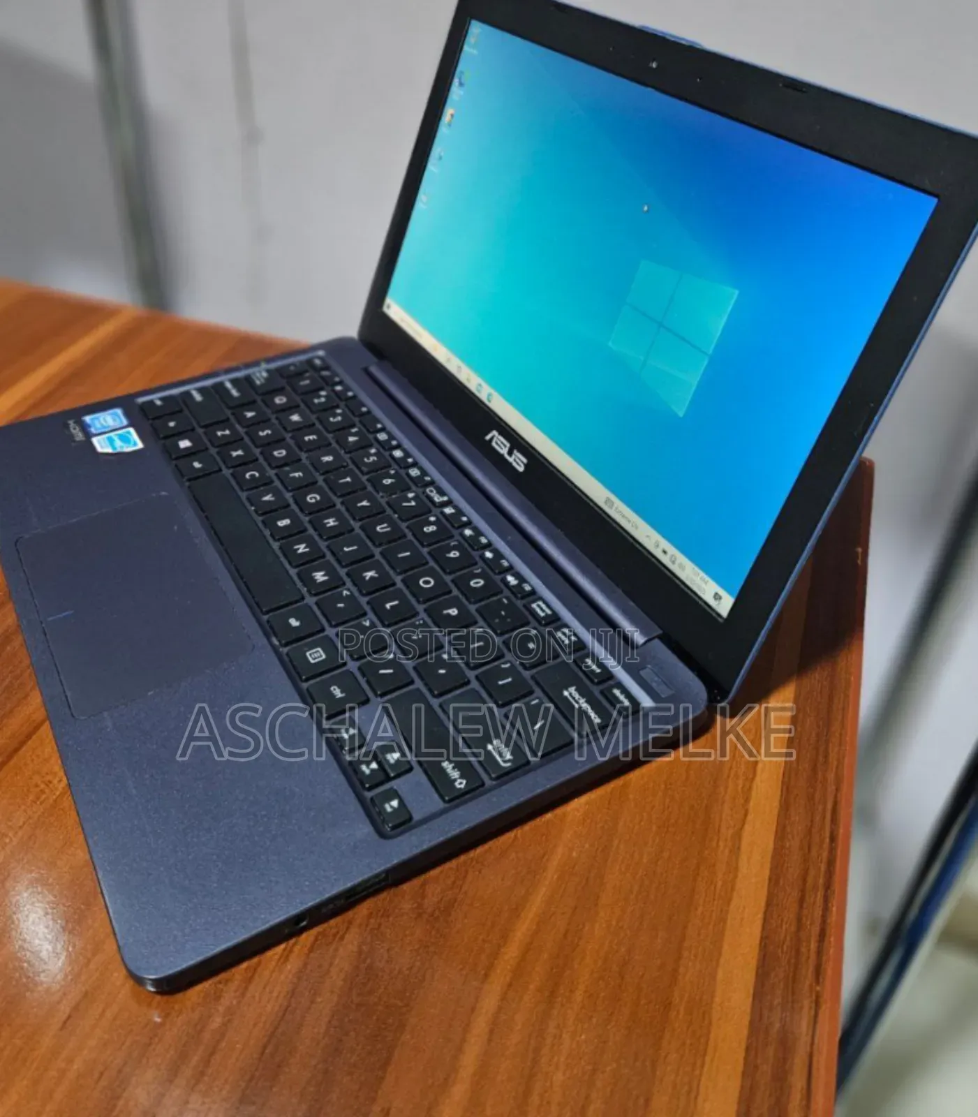 New Laptop Asus VivoBook 15 X505BA 4GB Intel Pentium HDD+SSD 32GB