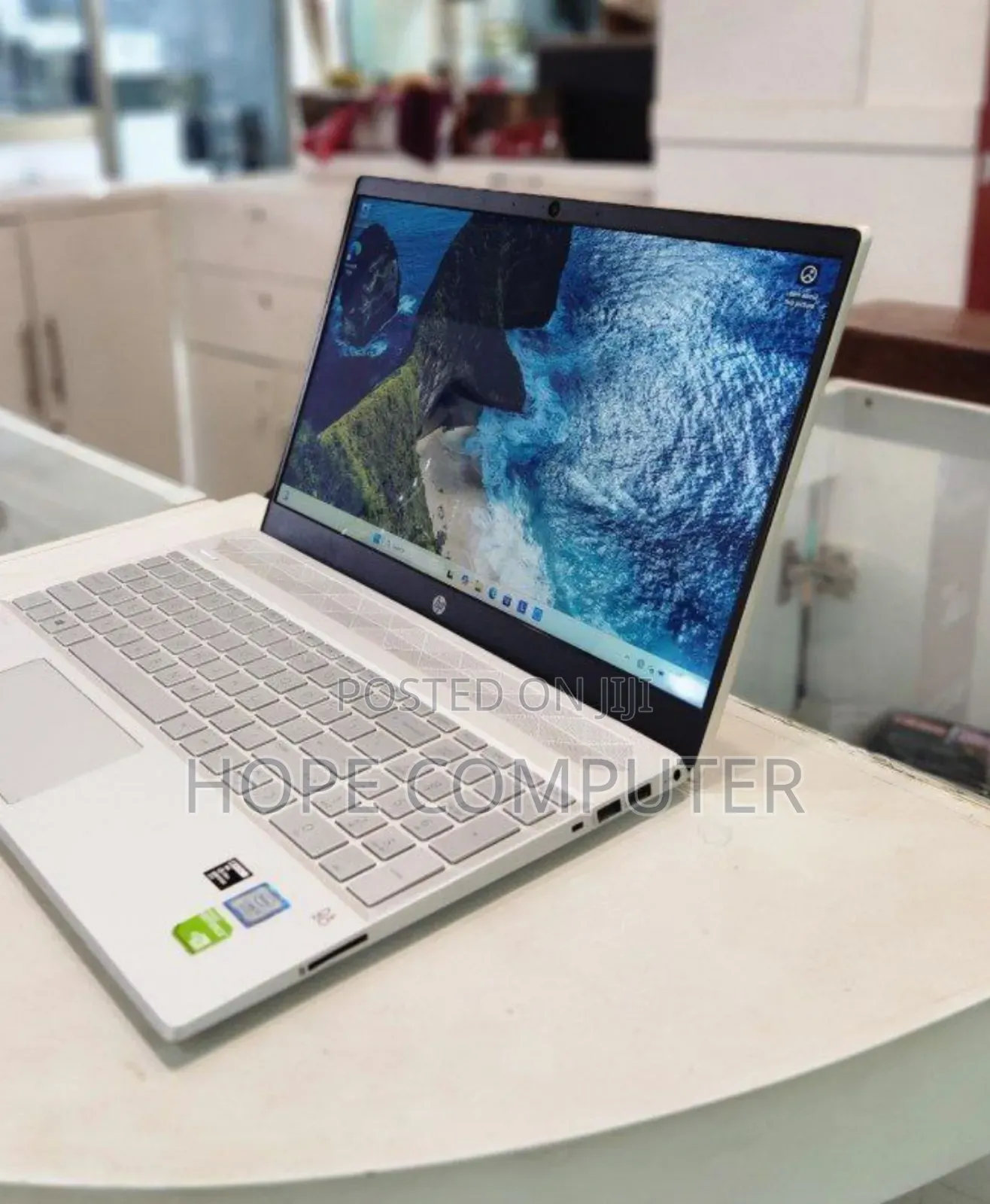 New Laptop HP Pavilion 15 8GB Intel Core I5 SSD 128GB