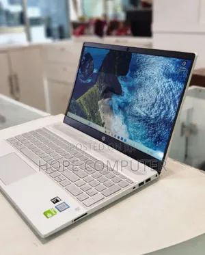 New Laptop HP Pavilion 15 8GB Intel Core I5 SSD 128GB