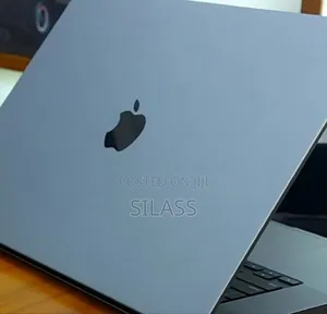 Photo - New Laptop Apple MacBook Pro M1 16GB Apple M1 Pro SSD 1T