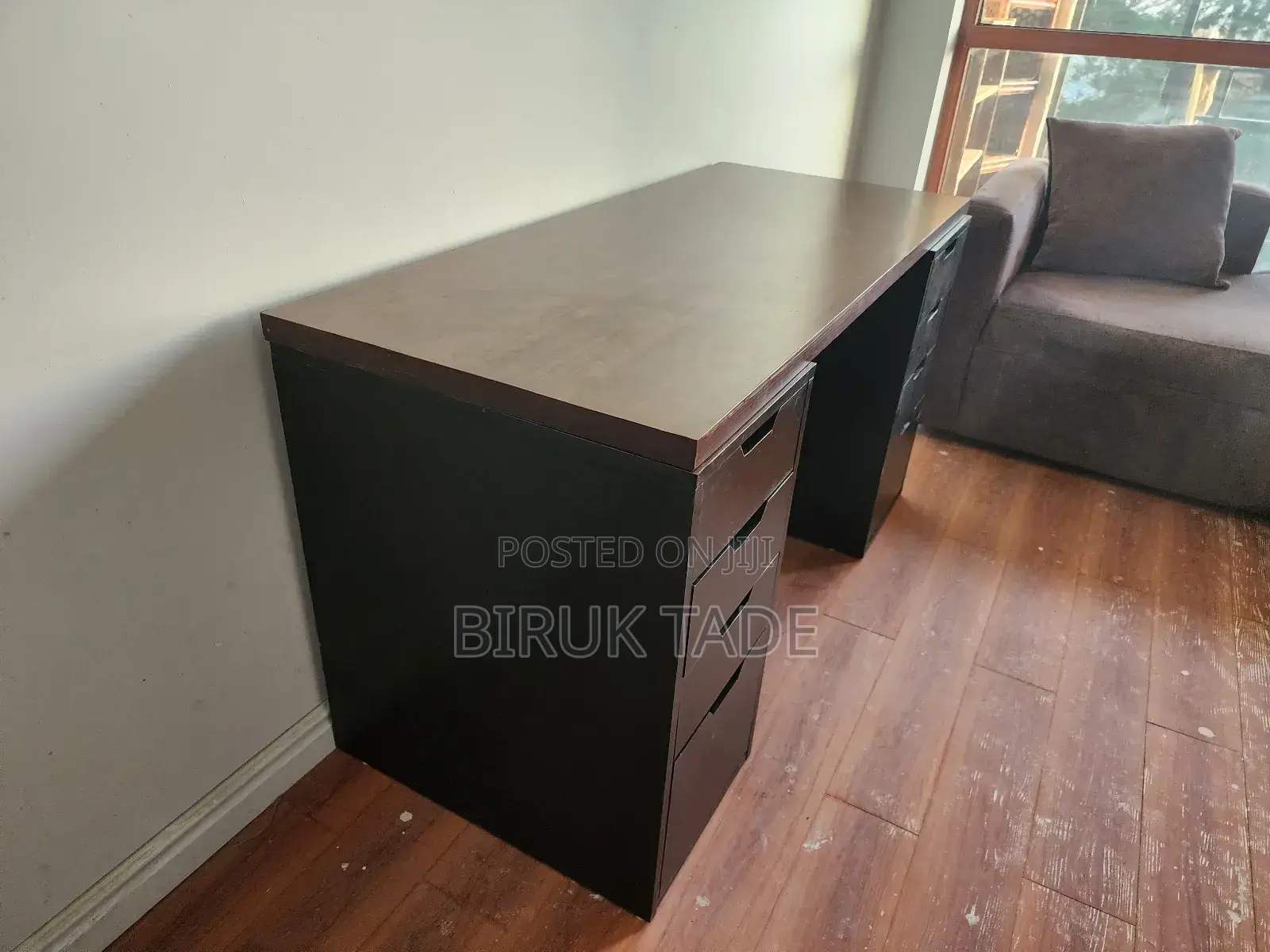 Modern Functional Office Desk 140×60 - Free Delivery