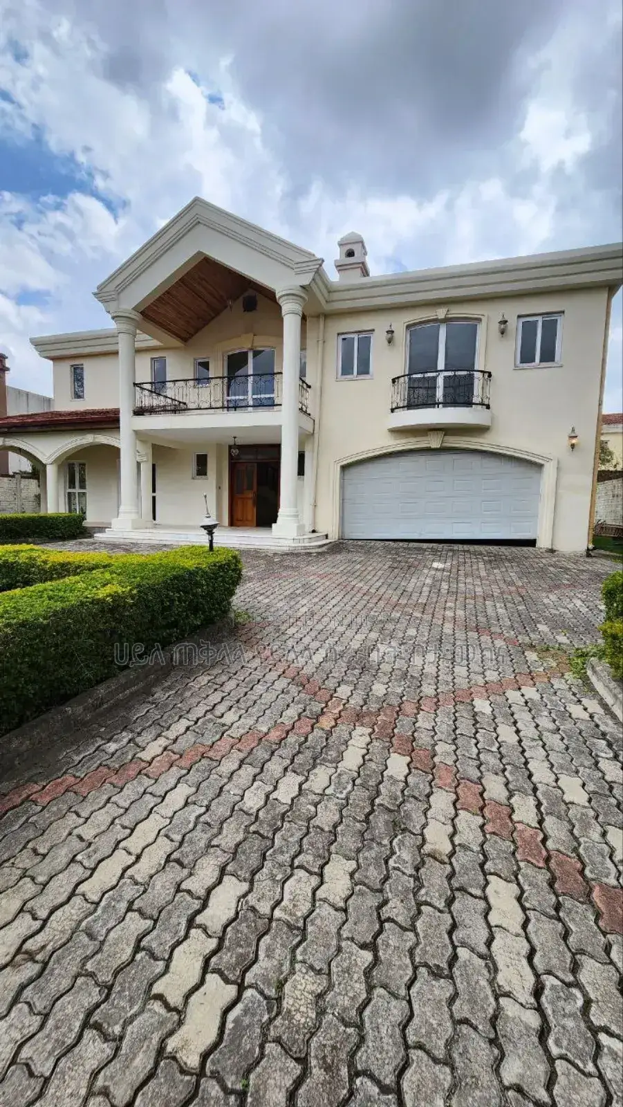 Furnished 6bdrm House in Ccd Real State, Oromia-Finfinne for sale