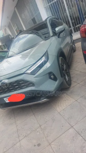 Photo - Toyota RAV4 TRD Off Road 2022 Green