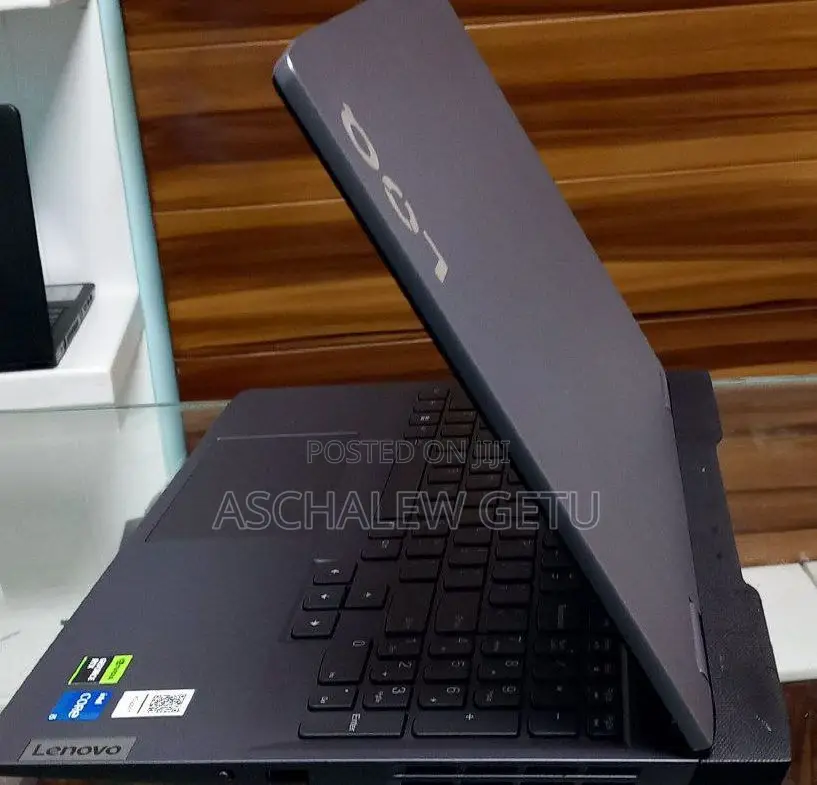 New Laptop Lenovo LOQ 15IRH8 16GB Intel Core I5 SSD 512GB