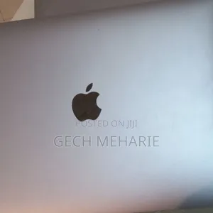 New Laptop Apple MacBook Pro 2018 8GB Intel Core I5 SSD 512GB