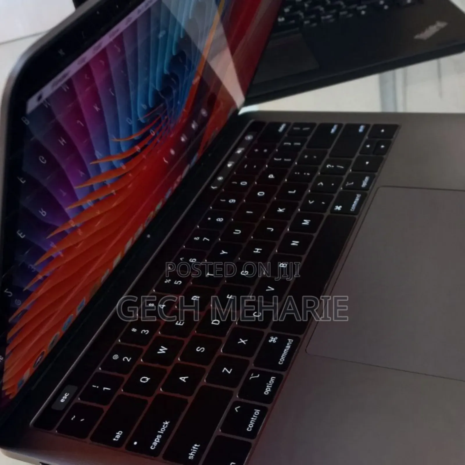 New Laptop Apple MacBook Pro 2018 8GB Intel Core I5 SSD 512GB