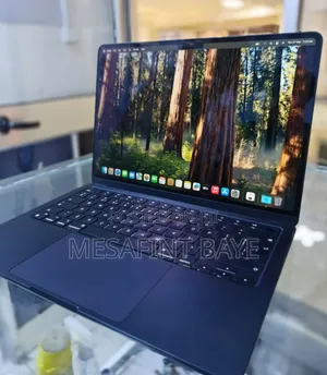 New Apple MacBook Air 2024 M3 13-Inch 8GB Intel Core M3 SSD 256GB