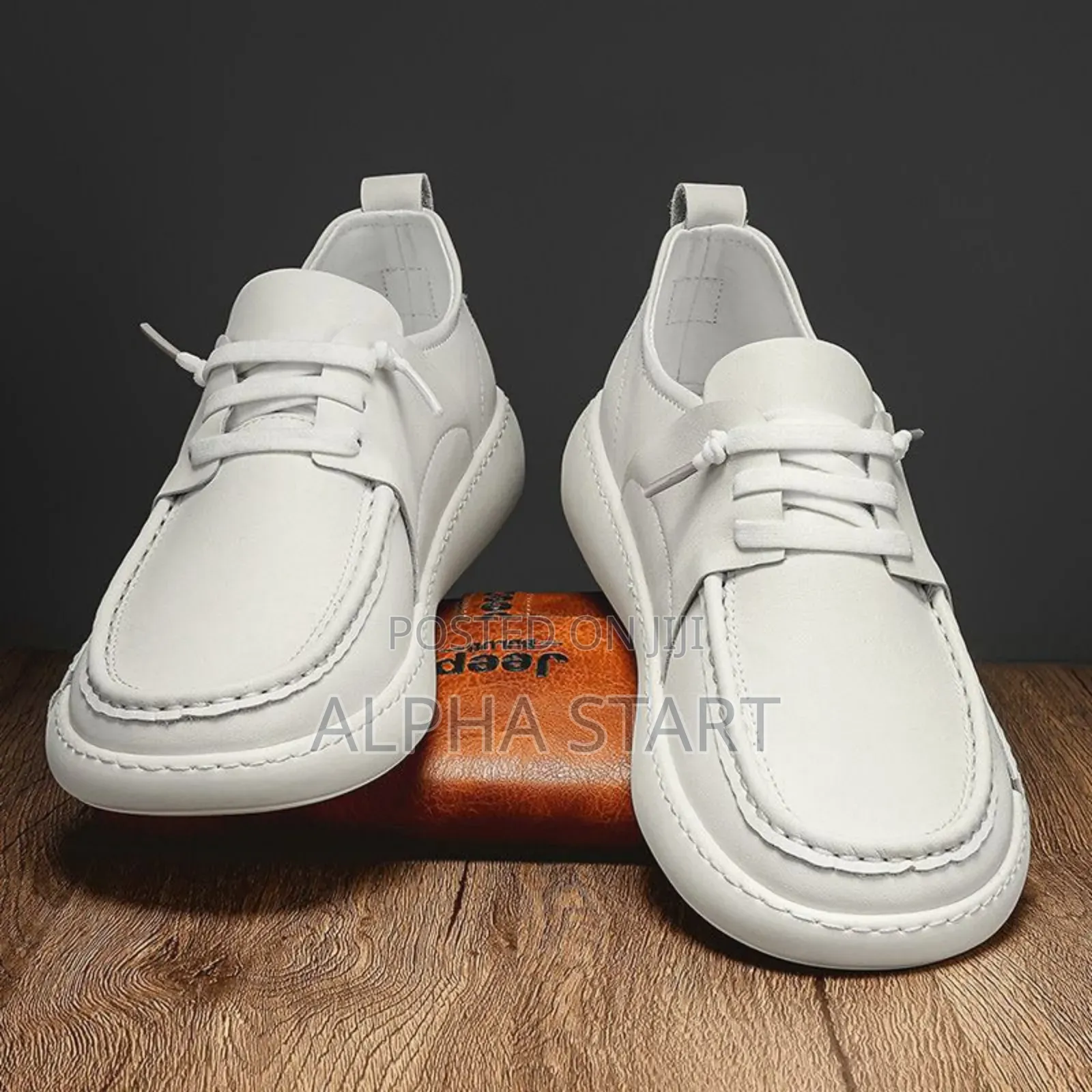  Casual Leather Flat Shoes 
 Made in Vietnam