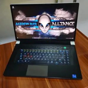 New Laptop Alienware Area-51m 16GB Intel Core I7 SSD 512GB