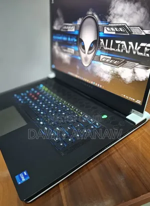 New Laptop Alienware Area-51m 16GB Intel Core I7 SSD 512GB