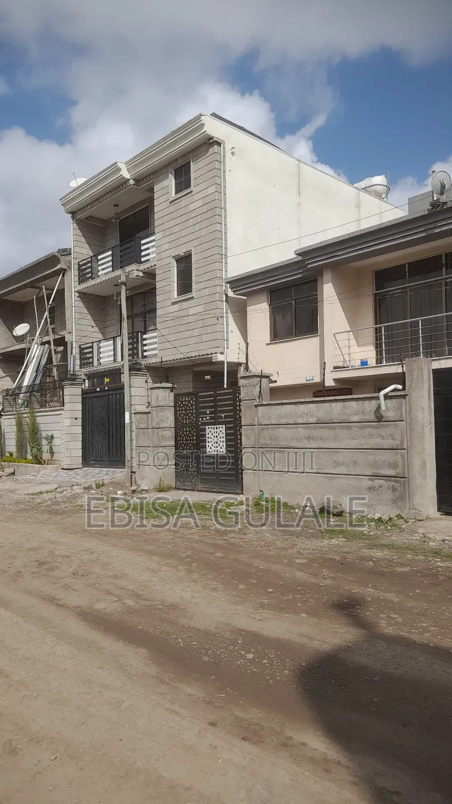 Furnished 6bdrm Block of Flats in Yeka for sale