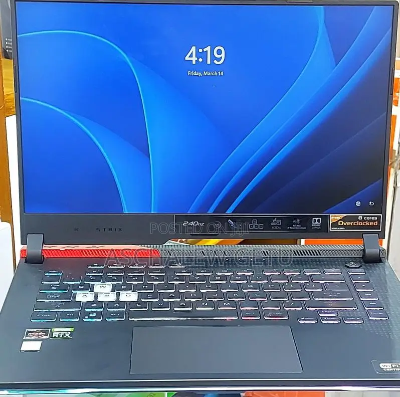 New Laptop Apple MacBook 8GB Intel Core i5 SSD 256GB