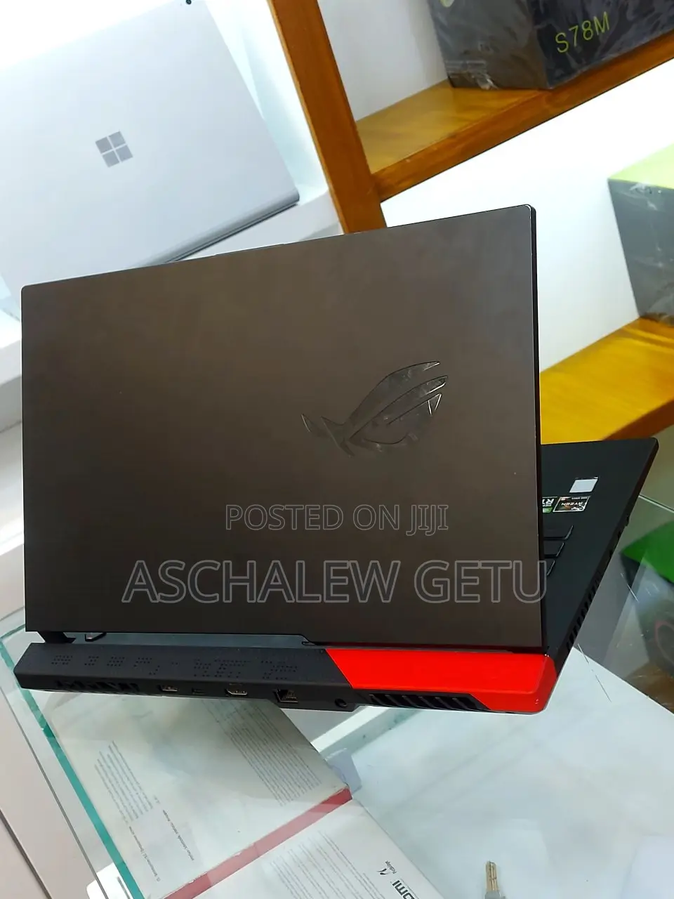 New Laptop Apple MacBook 8GB Intel Core i5 SSD 256GB