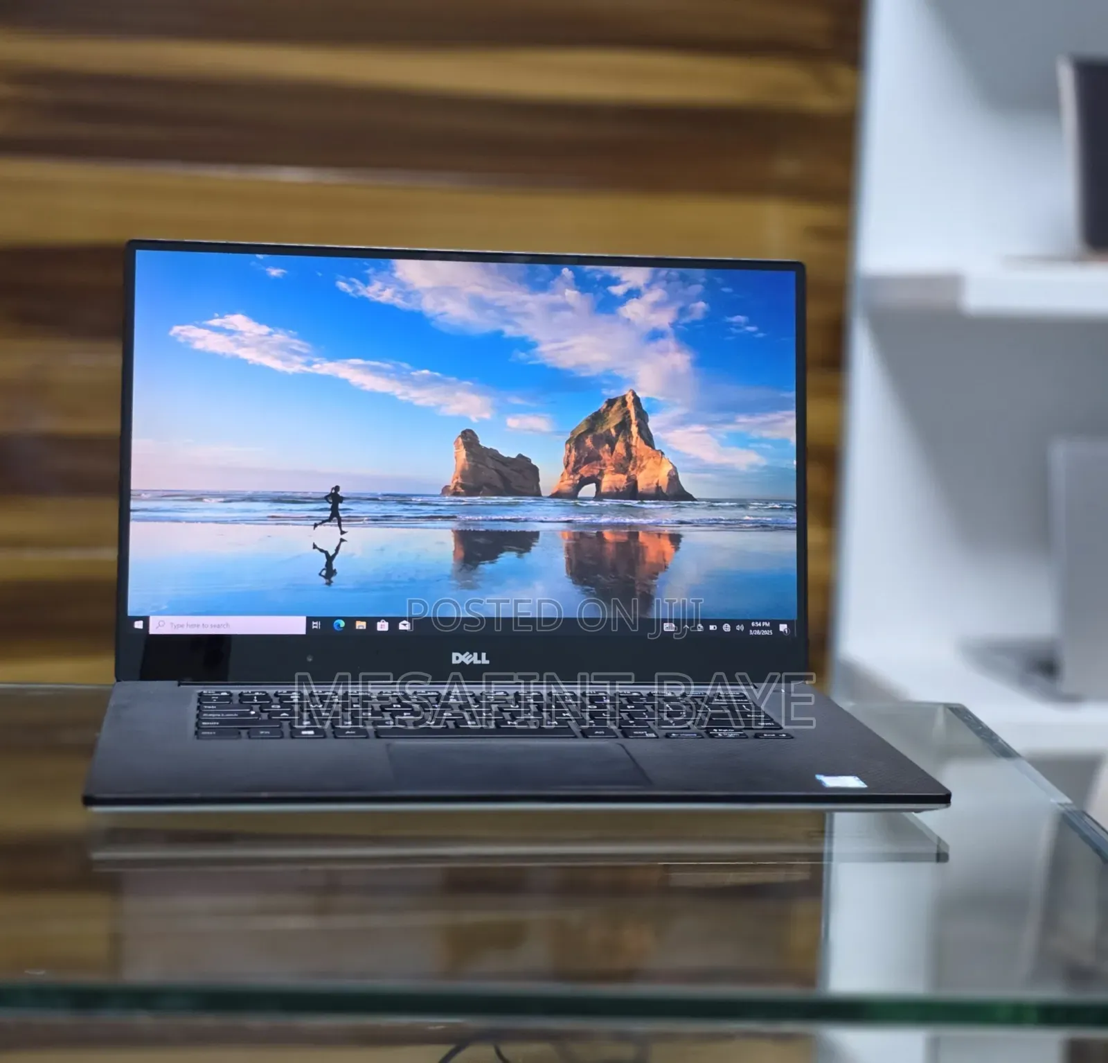 New Laptop Dell XPS 15 16GB Intel Core I5 SSD 16 GB