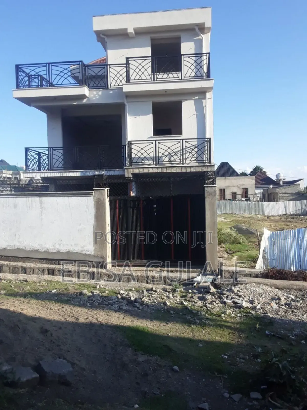 5bdrm Apartment in Mamite, Yeka for sale