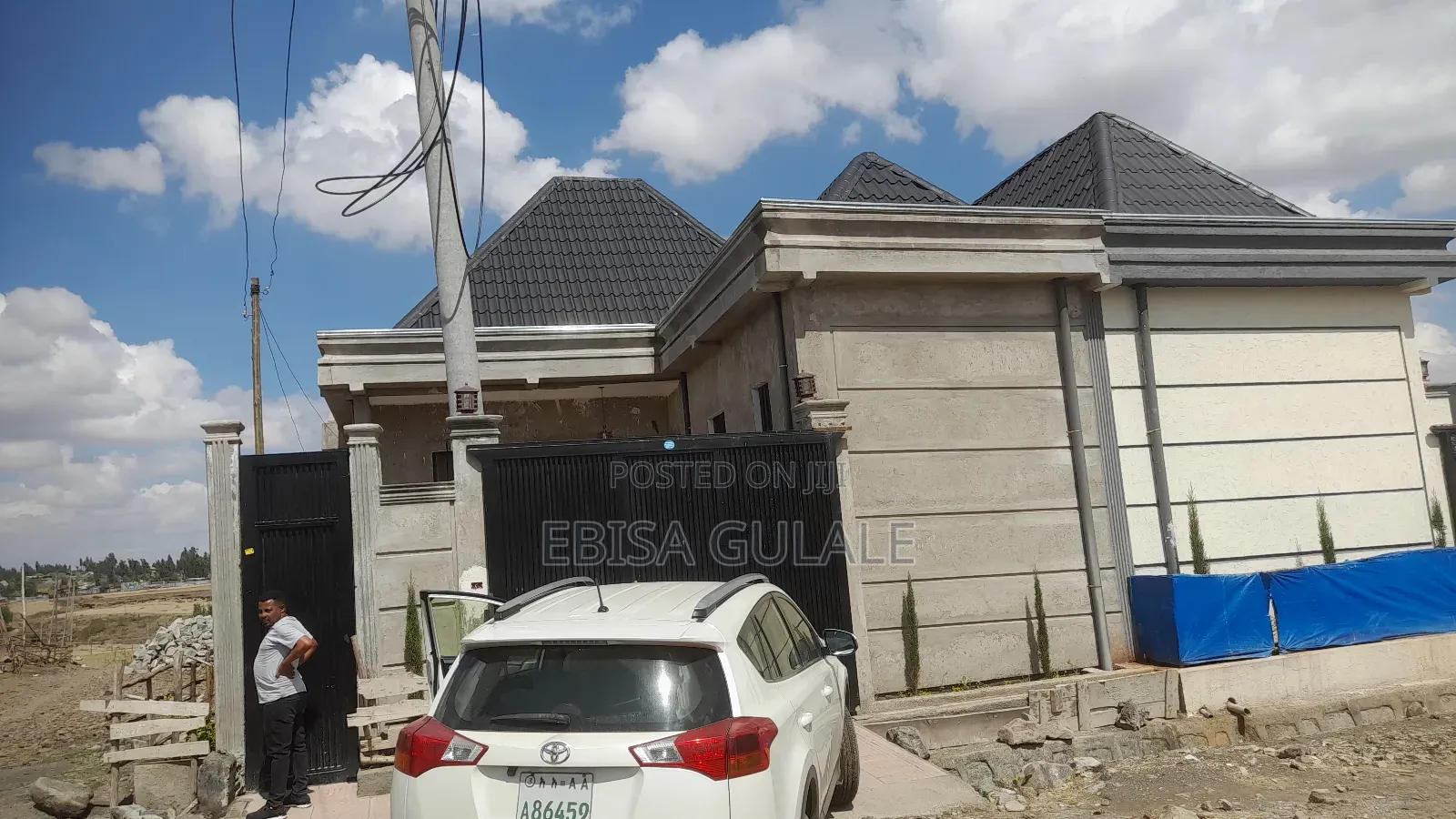 Furnished 3bdrm Apartment in Yeka for sale