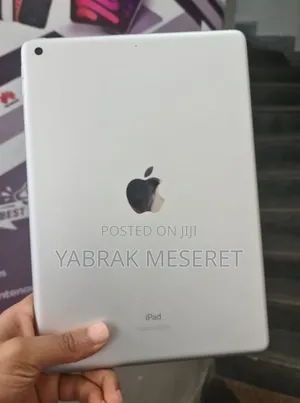 New Apple iPad 10.2 (2021) 64 GB Silver