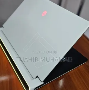 New Laptop Alienware Area-51m 16GB Intel Core I7 SSD 512GB