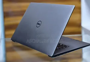 New Laptop Dell XPS 15 (9550) 16GB Intel Core I5 SSD 512GB