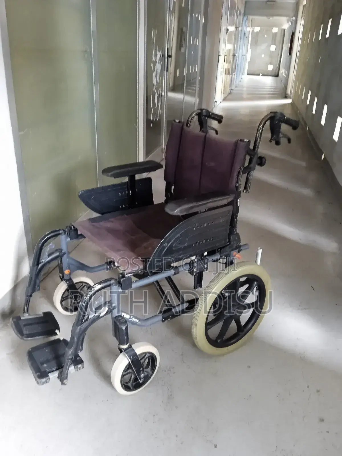 ለአዲስ የቀረበ Wheelchakr22wheelchair29wheelchair87wheelchair