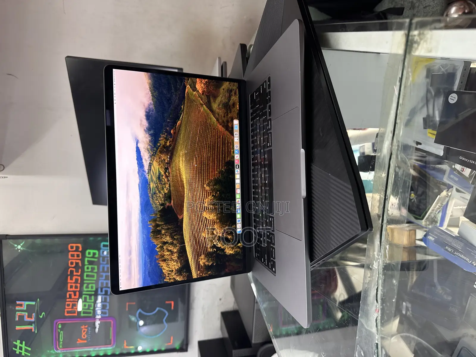 New Laptop Apple MacBook Air 2024 M3 15-Inch 8GB Apple M3 SSD 256GB