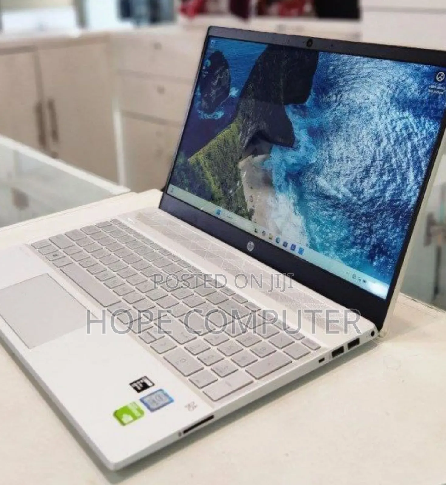 New Laptop HP Pavilion 15 8GB Intel Core I5 SSD 128GB