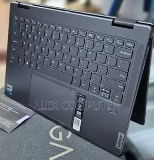 New Laptop Lenovo Yoga 7i 16GB Intel Core I7 SSD 512GB