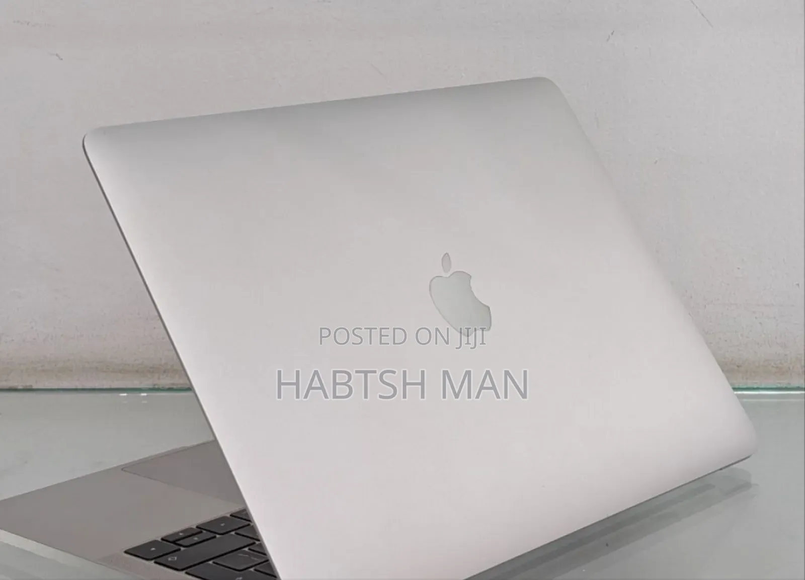 New Laptop Apple MacBook Pro 2017 8GB Intel Core I5 SSD 256GB