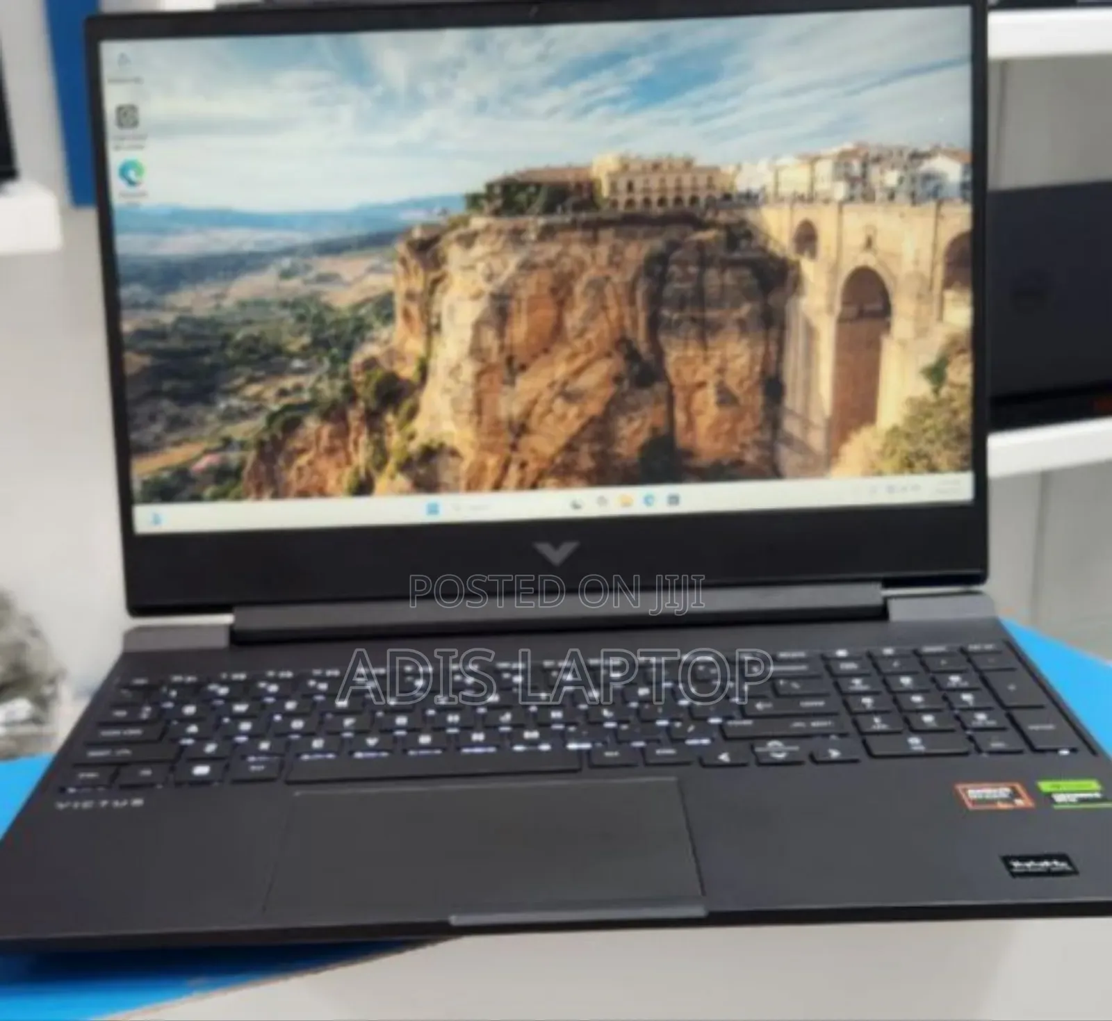 New Laptop HP Victus 15 16GB AMD Ryzen 5 SSD 1T