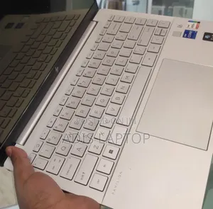 New Laptop HP Pavilion 10 16GB Intel Core I7 SSD 1T