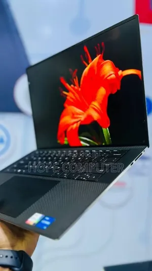 New Laptop Dell XPS 15 16GB Intel Core I5 SSD 512GB