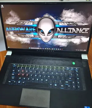 New Laptop Alienware M17x R2 16GB Intel Core I7 SSD 1T