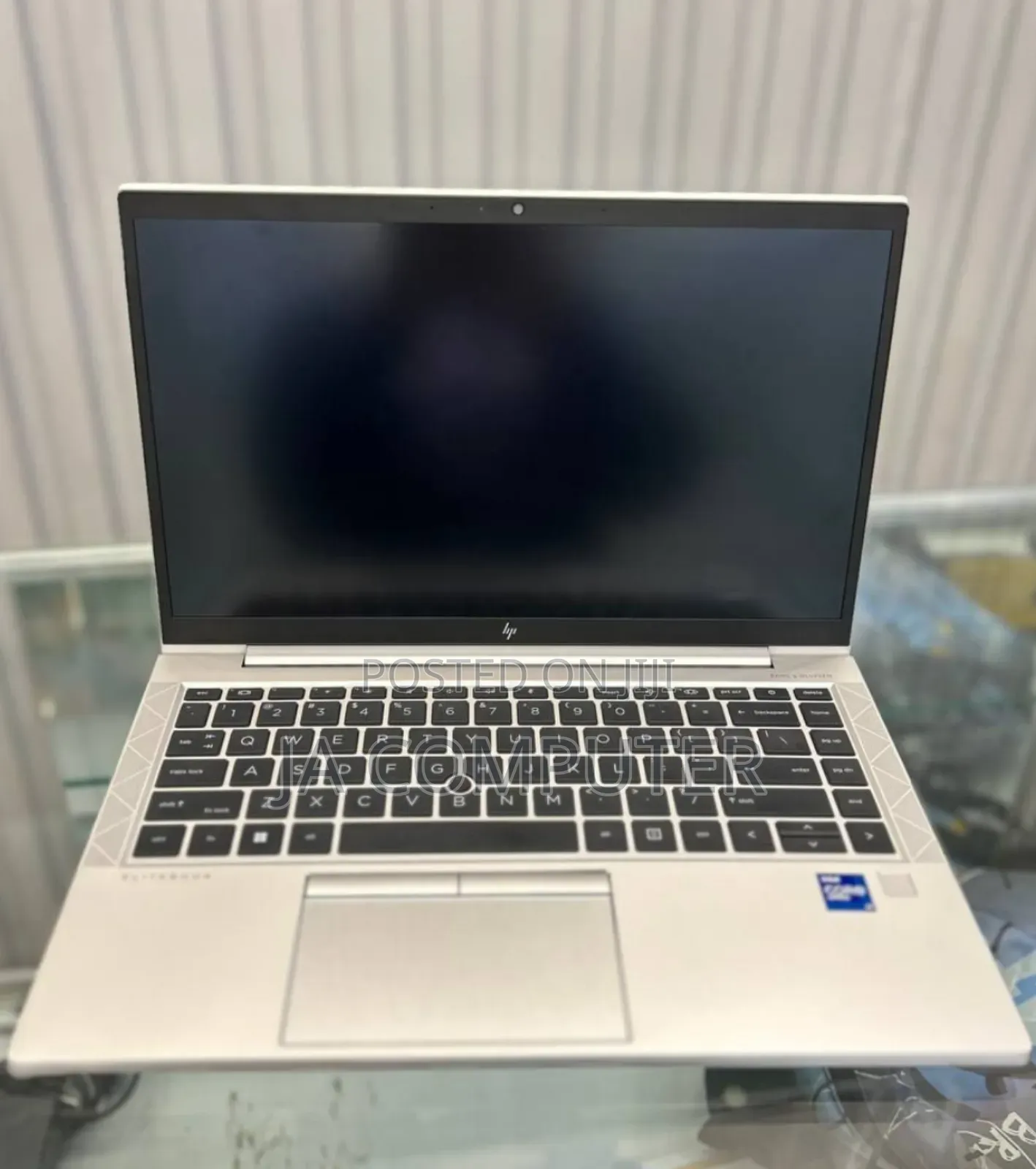 New Laptop HP EliteBook 840 G8 16GB Intel Core I7 SSD 512GB