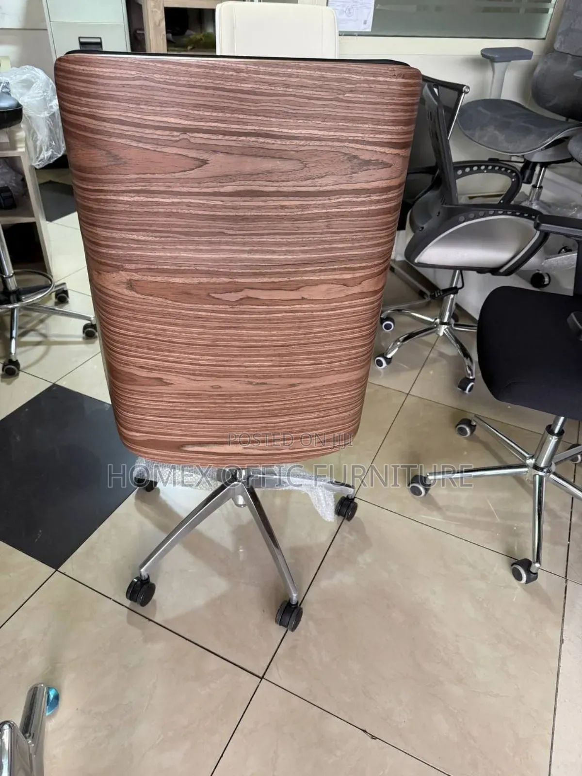 Modern Managerial Office Chair