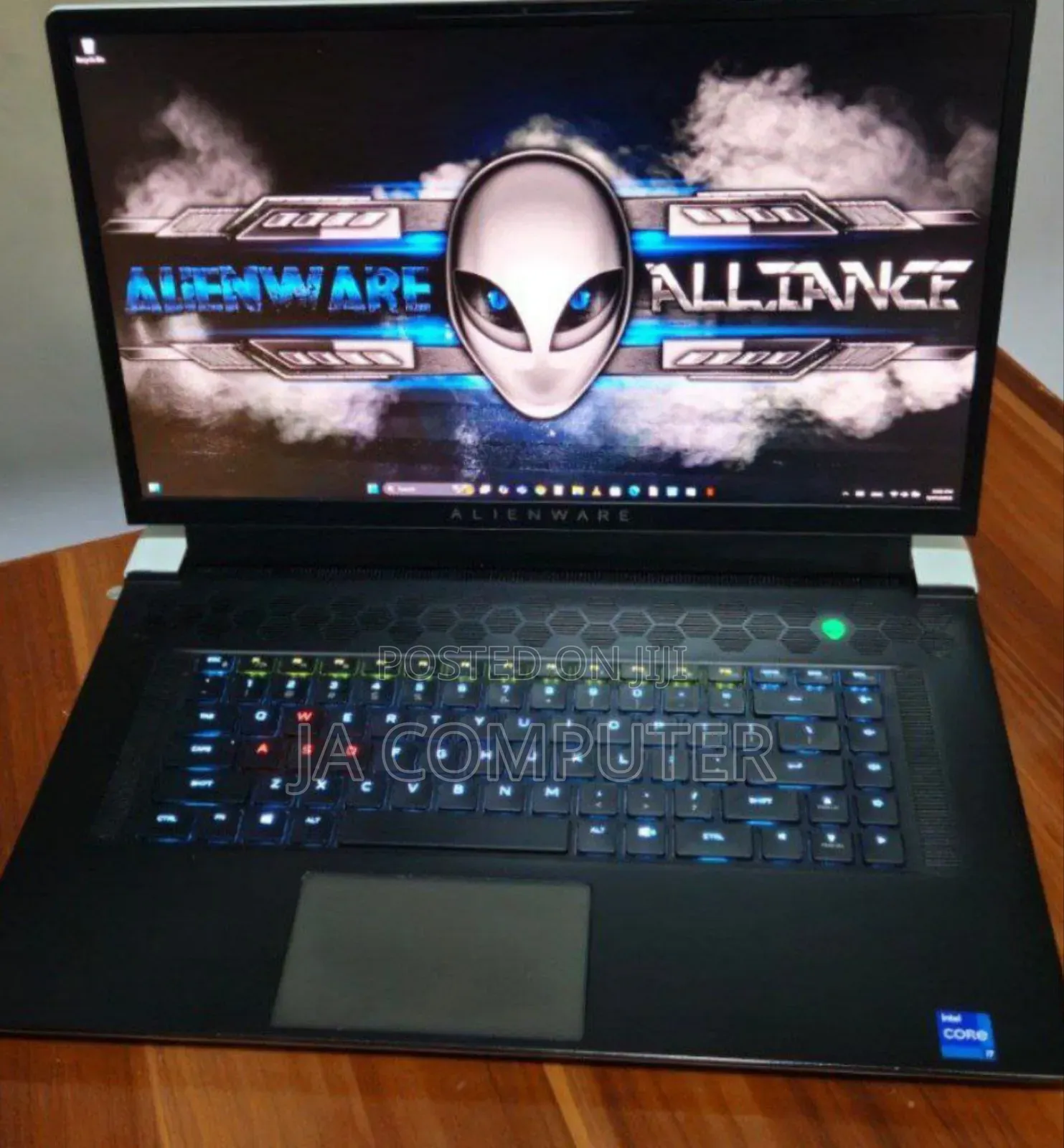 New Laptop Alienware M17x R2 16GB Intel Core I7 SSD 1T