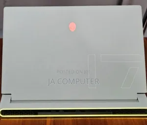 New Laptop Alienware M17x R2 16GB Intel Core I7 SSD 1T