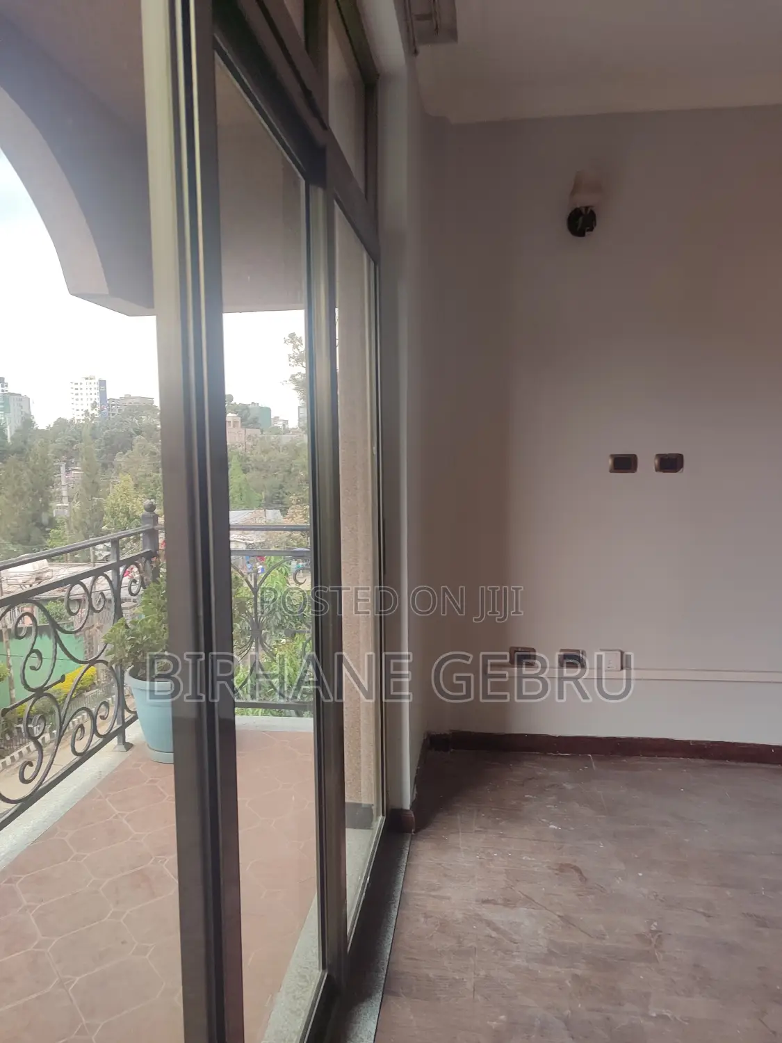 20bdrm Apartment in G+4, Bole for rent